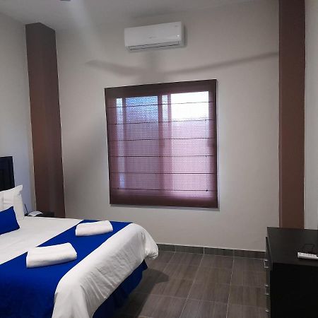 מנסניו Grand View Suites מראה חיצוני תמונה
