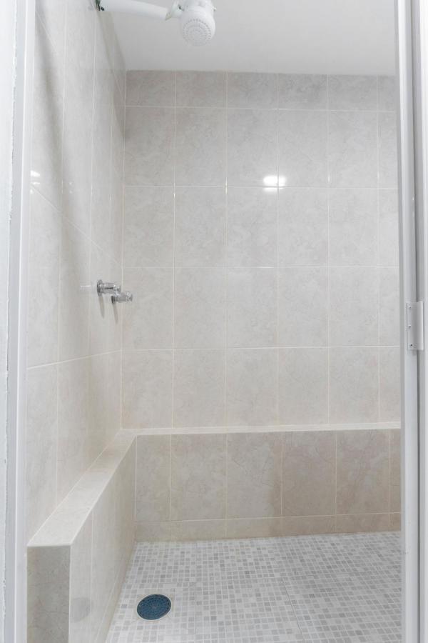 מנסניו Grand View Suites מראה חיצוני תמונה