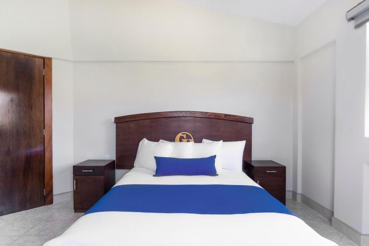 מנסניו Grand View Suites מראה חיצוני תמונה