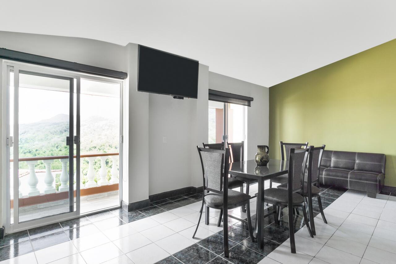מנסניו Grand View Suites מראה חיצוני תמונה